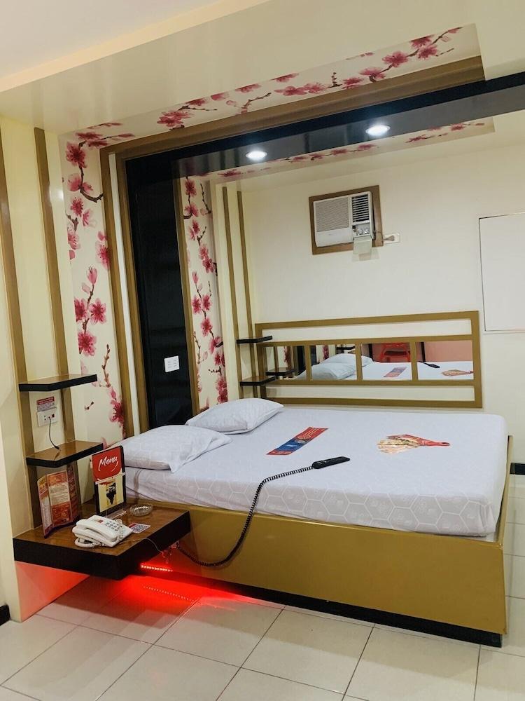 Hotel Sogo Tarlac Eksteriør bilde