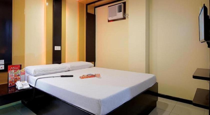 Hotel Sogo Tarlac Eksteriør bilde