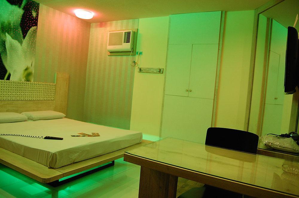 Hotel Sogo Tarlac Eksteriør bilde